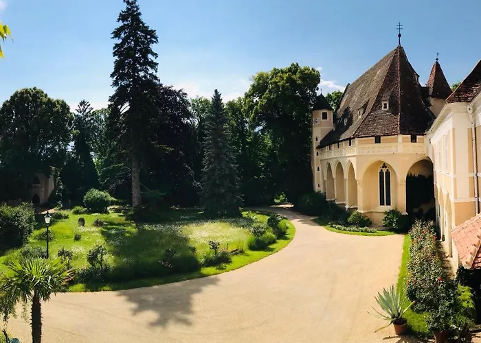 Schloss Appartement Schrattenthal